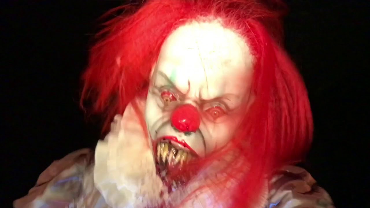 PL1120 Pennywise Lunger PoisonProps.com