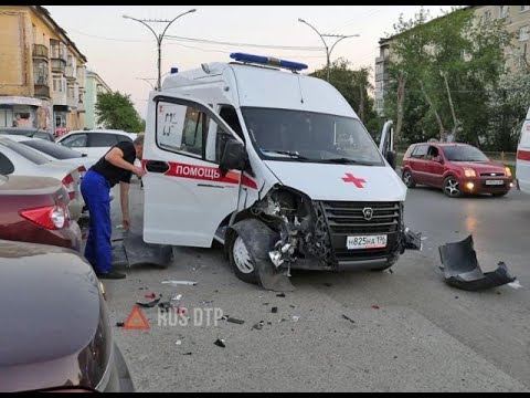 Скорая помощь в массовом ДТП в Каменске-Уральском