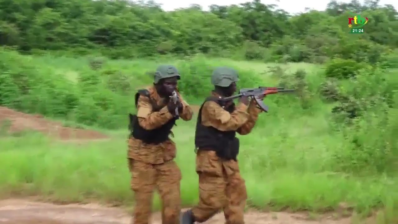 Formation des Volontaires pour la Défense de la Patrie (VDP)
