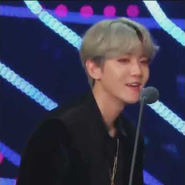 Why you are like this Baekhyun? #baekhyun #Exo #MAMA2017