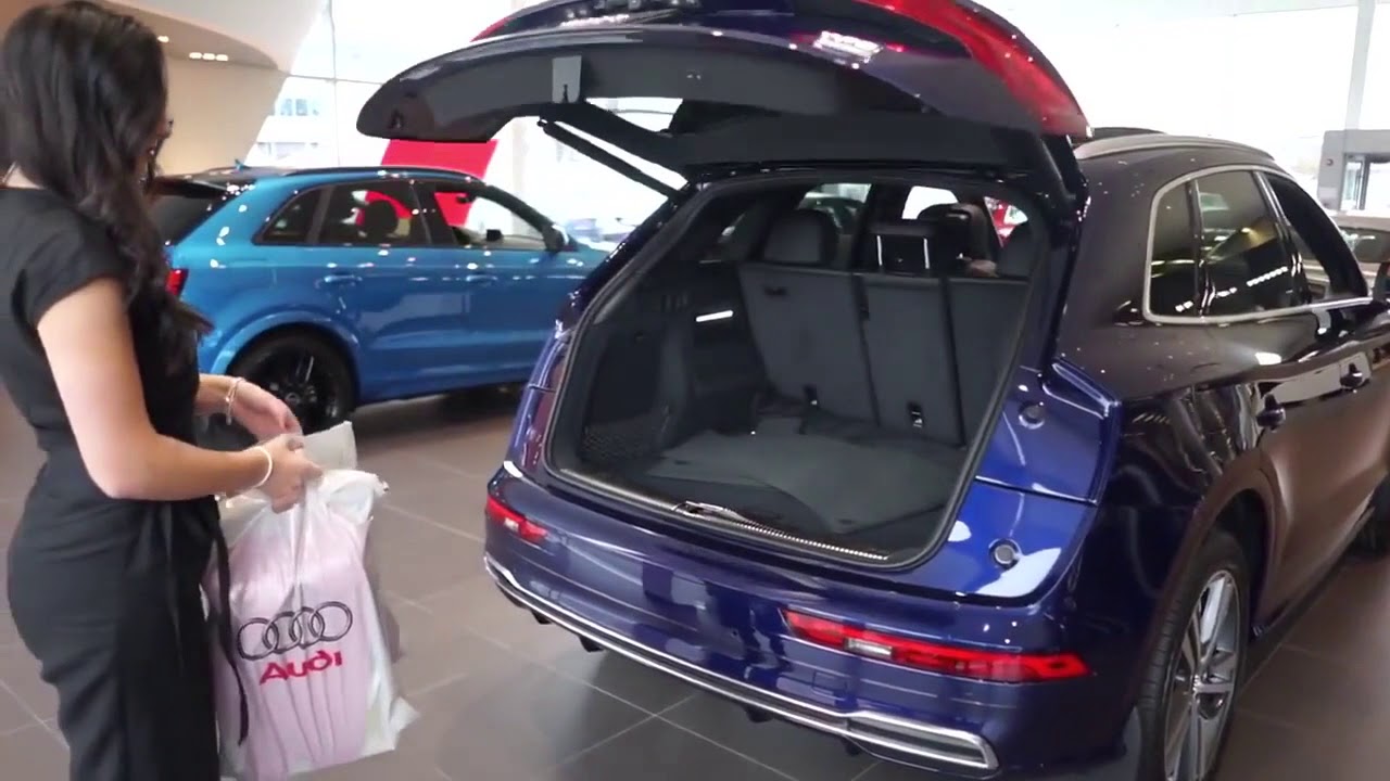 Un coffre de voiture qui s’ouvre