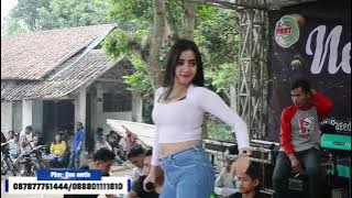 Junot barbie prasangka New cahaya in pabuaran