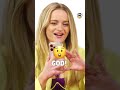 I wonder what Sabrina Carpenter texted her lol