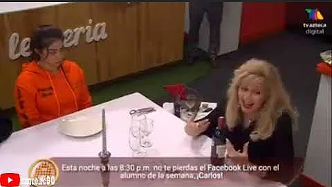 Los alumnos reciben clases de etiqueta y protocolo...