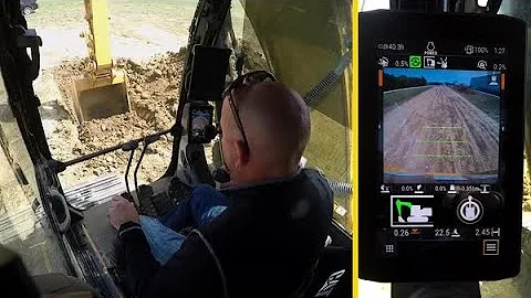 Cat® Next Generation Excavator Operator Training: Grade Assist Boom