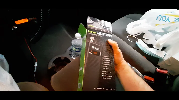 Uniden pro 401HH handheld CB radio