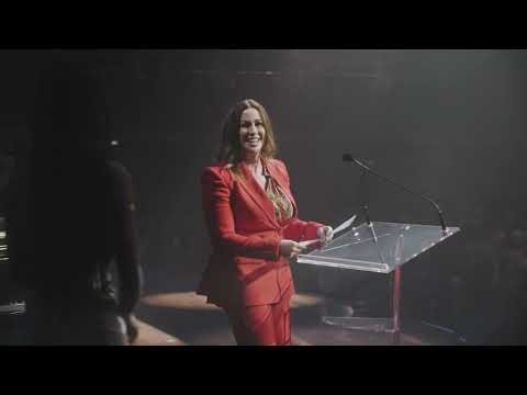 Alanis Morissette inducted into the Canadian Songwriters Hall of Fame