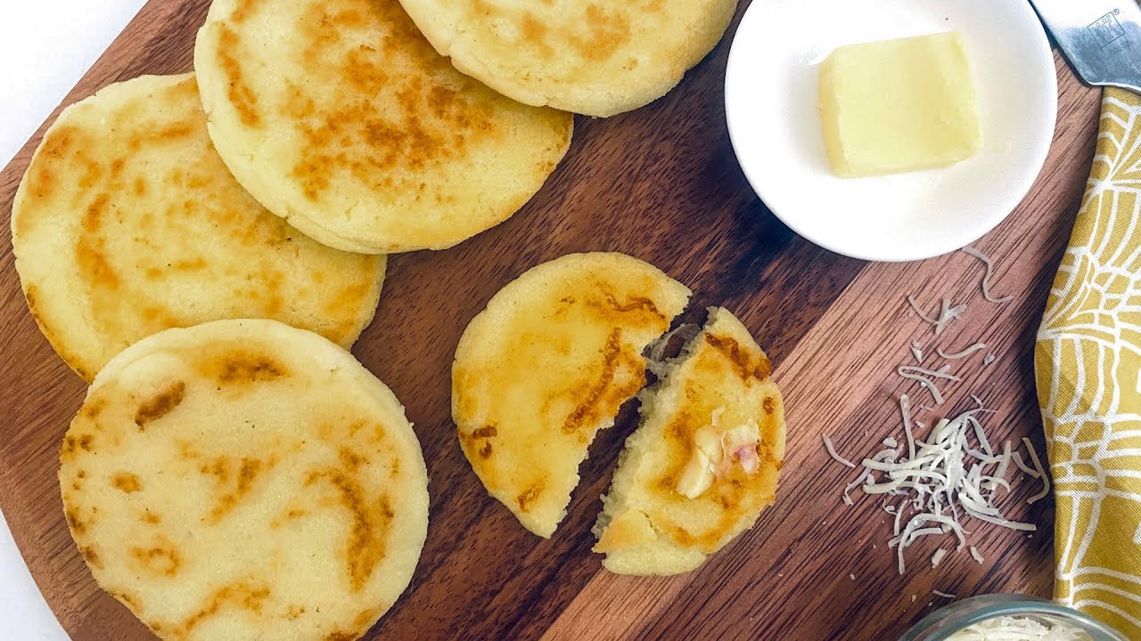 Arepas Stuffed with Cheese (Arepas Rellenas de Queso) - My