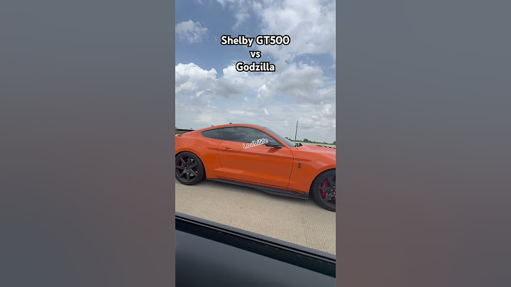 Shelby GT500 vs Nissan GTR