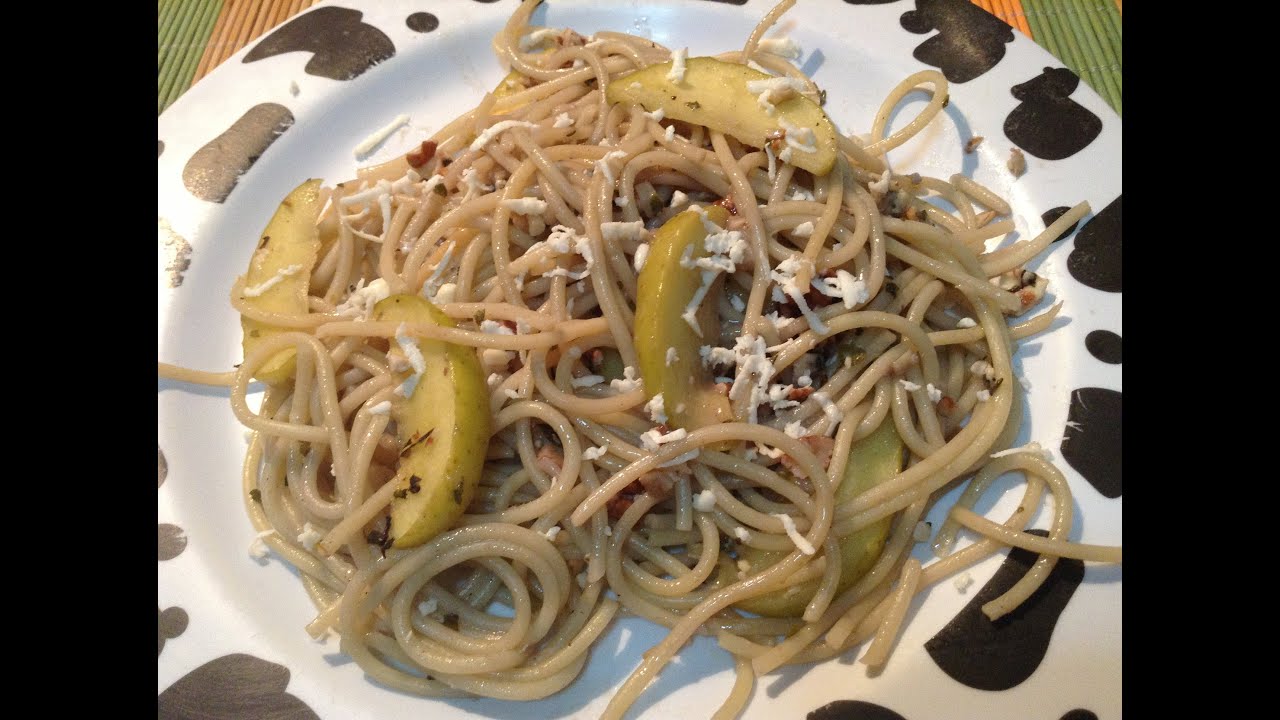 El sabor de Sabi: Espagueti con manzana y nuez