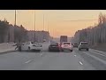 Знак аварийной остановки мог бы избежать замеса на трассе