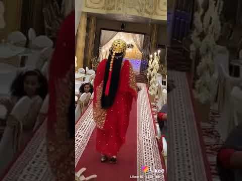 من بين كل العيون 