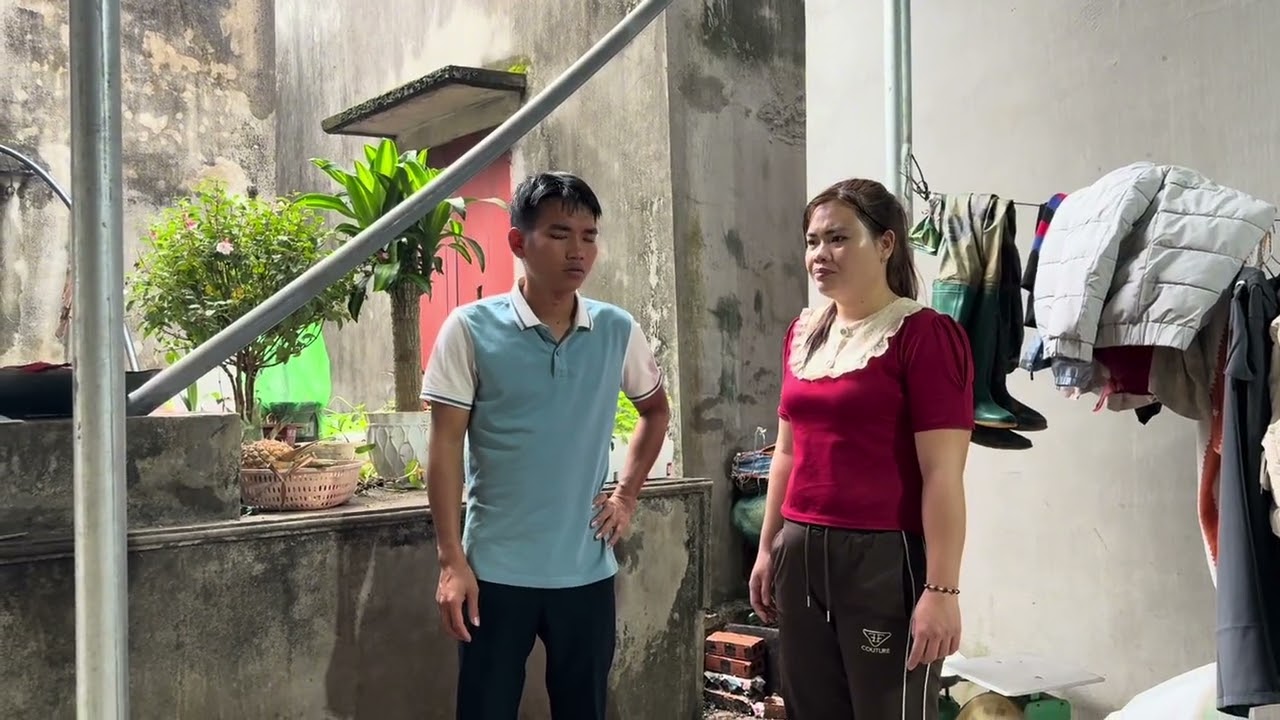 Tiến bức xúc chuyện bà quế đi nói xấu tiến khắp làng.nếu thang không sử lý được sẽ bỏ về 