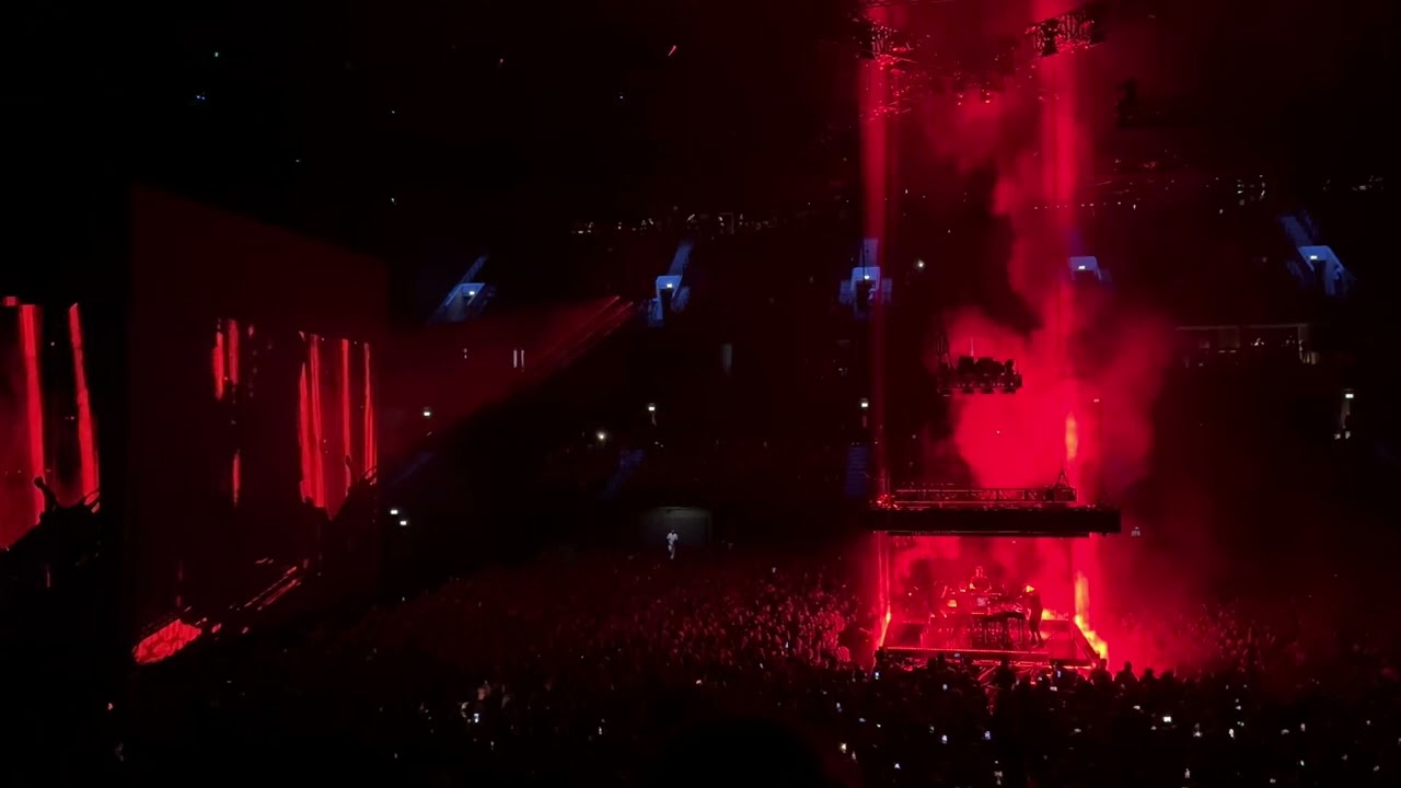 Nine Inch Nails (Boys Noize) - Vessel - live in Manchester - 2025