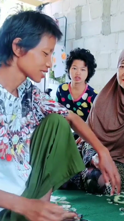 REAKSI ITA KETIKA MAU DI SUNTIK MUKANYA TEGANG