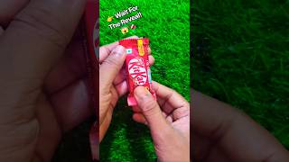 Kitkat Unboxing 🍫 Wait For The Final Reveal! 😍 #kitkat #chocolate #unboxing #shorts #youtubeshorts