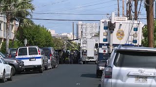 Man arrested after hours-long barricade in Kapahulu