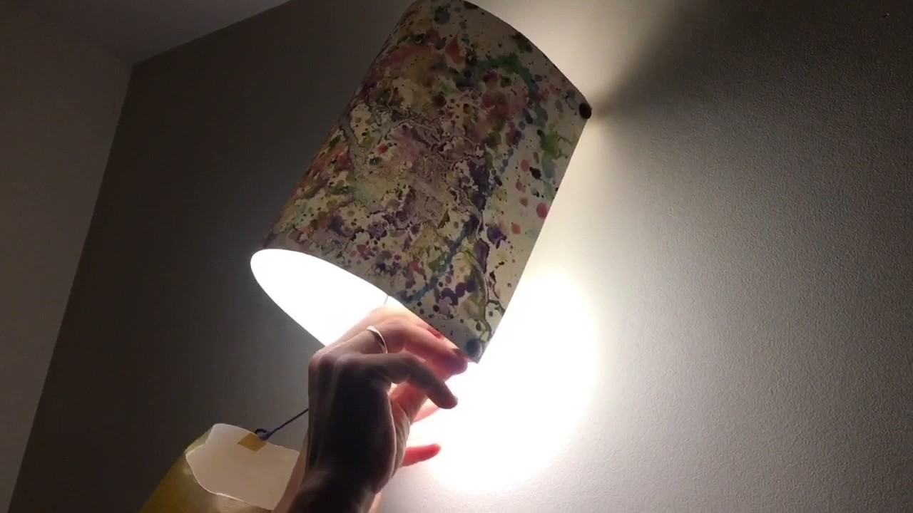 Sencilla y genial lámpara de pared artesanal