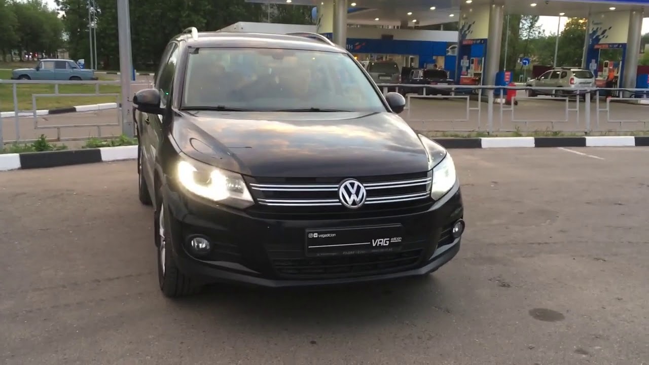 Фольксваген тигуан как включить противотуманки