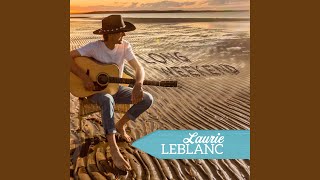 Video thumbnail of "Laurie Leblanc - C'est l'heure du cocktail"