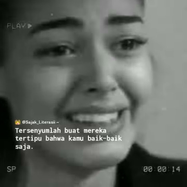 Status wanita - tersenyum dibalik kesedihan