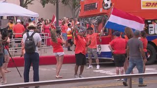 Iconic Dutch bus arrives in Galveston ahead of World Cup matches in North Texas and Houston
