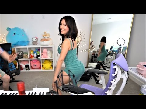 Alinity twerks to her song \