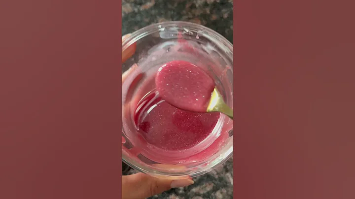 DIY lip gloss for kids with no added fluff and clean ingredients #lipgloss #kids