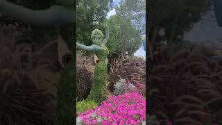 Elsa And Anna Disney Frozen Flower And Garden Festival Topiary Epcot