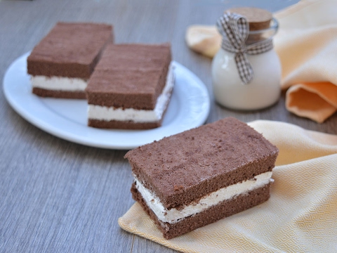 Kinder Fette al Latte fatte in casa - Ricette che Passione