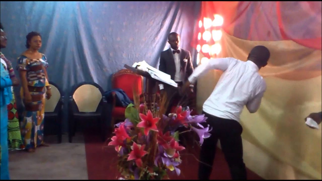 Detachez le et Amenez le Moi - Sacrificateur Mobio Romaric