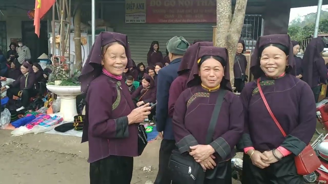 Toàn cảnh Giao lưu hát shi hội xã chiến thắng mùng 7 tháng giêng 