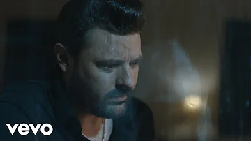 Chris Young - Right Now (Official Music Video)