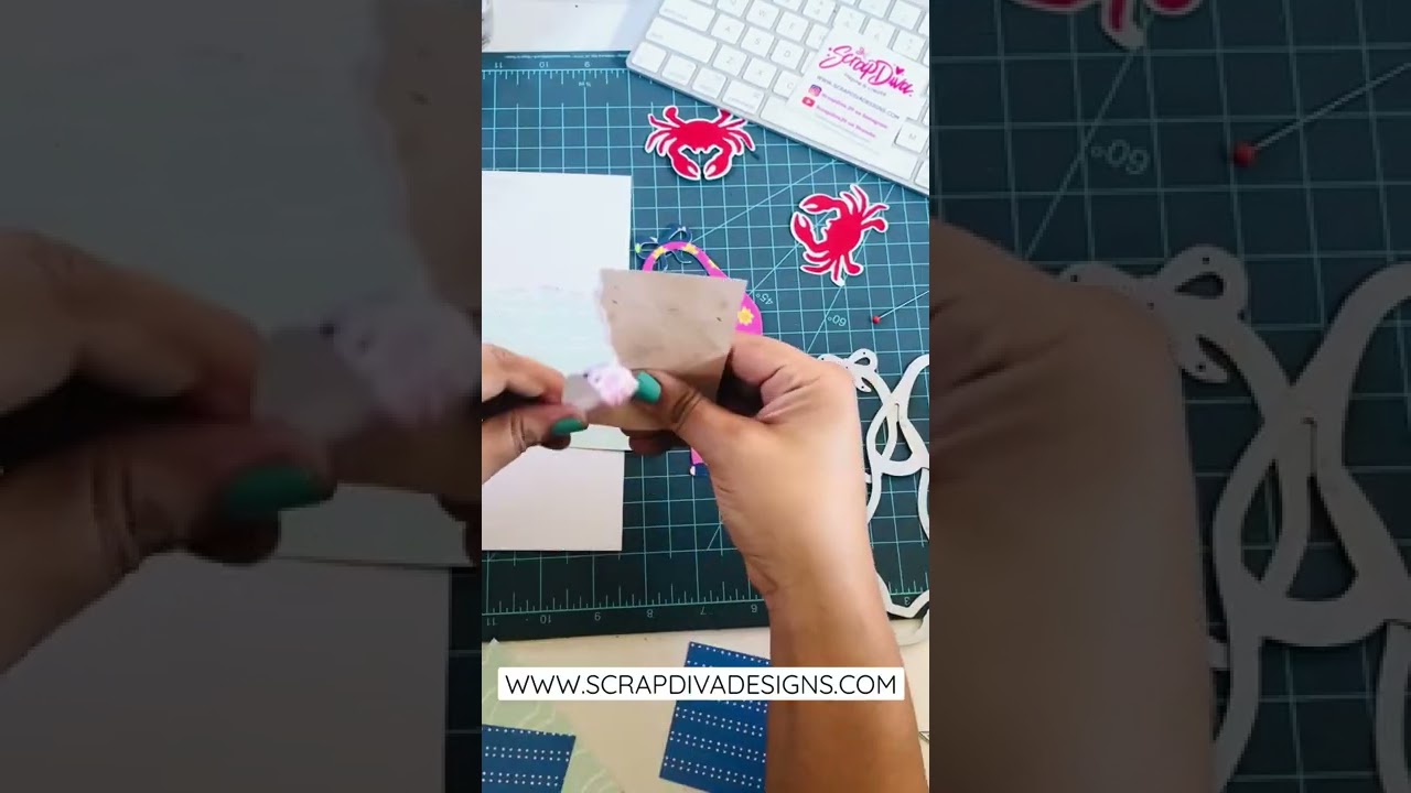 Easy slimline card using the bathing suit die set! Created by @buzzingwithvee