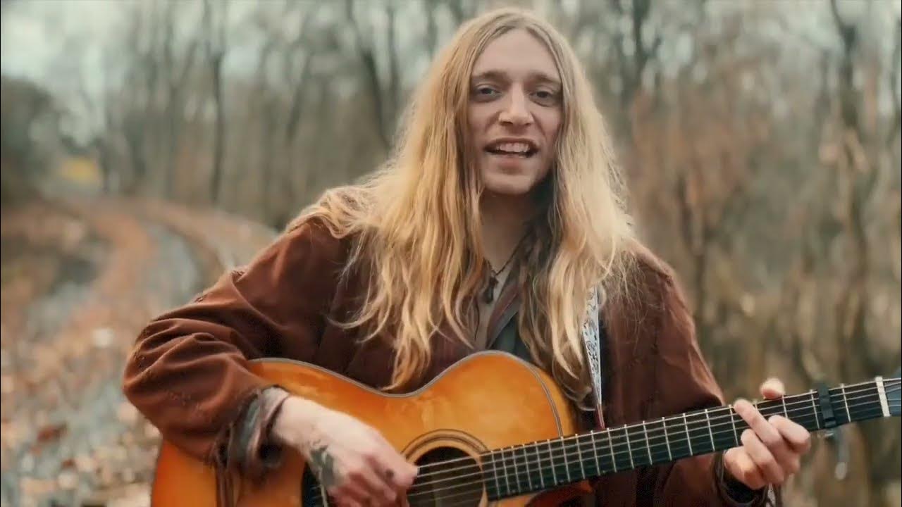 Hunter Root - Town Rat Heathen (Official Music Video) Hunter Root - Town Rat Heathen (Official Music Video)