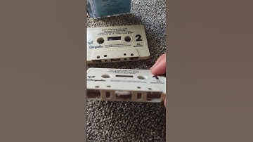 2 different 80s Huey Lewis cassettes, is there a difference?