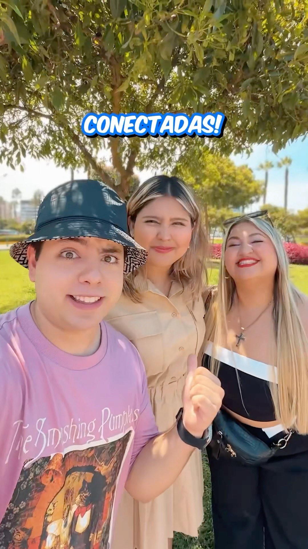 ESTÁN CONECTADAS LAS GEMELAS #shorts @carolatv_ ​⁠@MeliRico