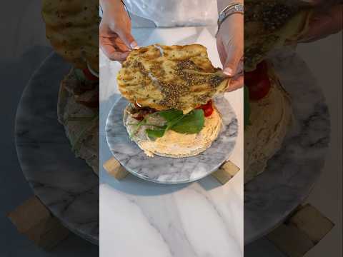 واخيرا انا ومنى جربنا ترند ساندويش اللبنة شوفو راينا اخر شي  