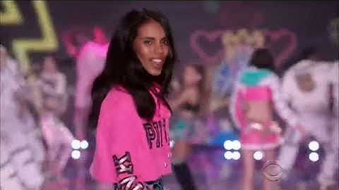 Ariana Grande Victoria's Secret Fashion Show