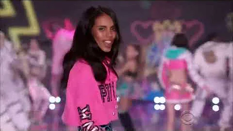 Ariana Grande Victoria's Secret Fashion Show - DayDayNews