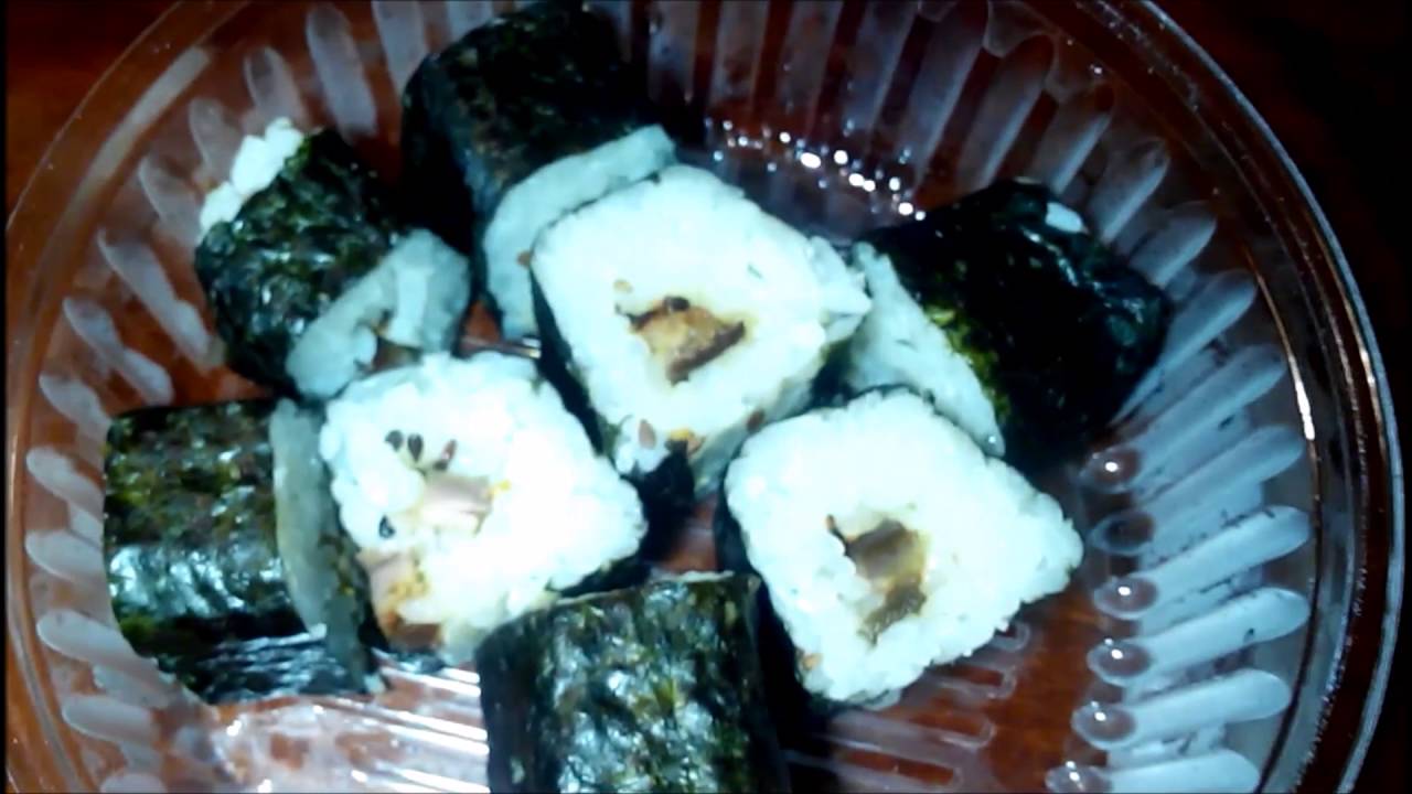 Роллы "шахматы" и "унаги маки" из M-SET pizza