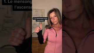 3 Stades Du Mensonge