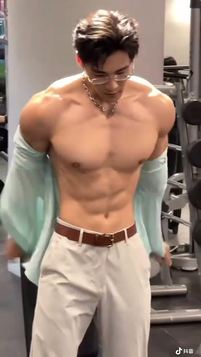 🏋🏻‍♀️💪🏼 #mens #sixpack #handsome #china #fyp #shorts