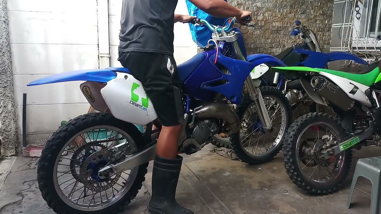 Yamaha YZ125 sound | Full FMF Exhaust | Keihin PWK38