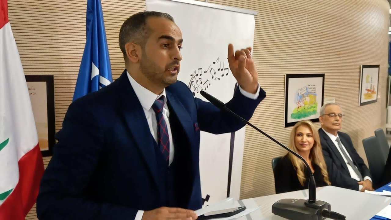 سالم غانم يزلزل المنبر بتكريم الدكتور الياس خليل، حضار للآخر تا تعرف شو قصة الورقة