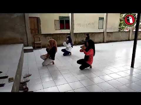 TARI PADDUPPA DAPUR SENI MERAH/LATIHAN