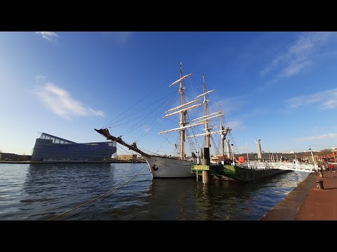 Le trois mâts polaire « Le Français » à Rouen dans le cadre de l'Armada 2023