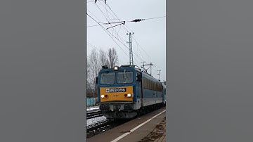 ⬆️Teljes videó⬆️! V63 056 retró „Gigant" Mecsek IC-vel, a behavazott tájon #shorts