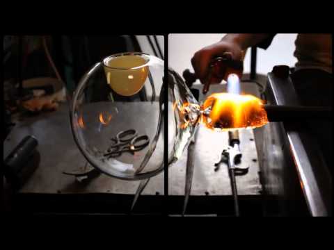 فيديو: مصباح العلاج بالألوان من Modula