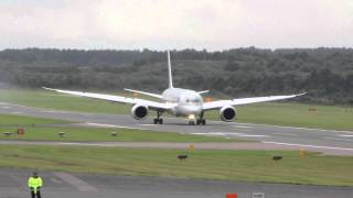 Boeing787 crosswind landing.QATAR AIRWAYS